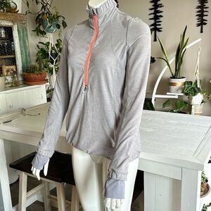 🔥Lululemon Athletica Quartzer Zip Jacket Size 6
Women's size